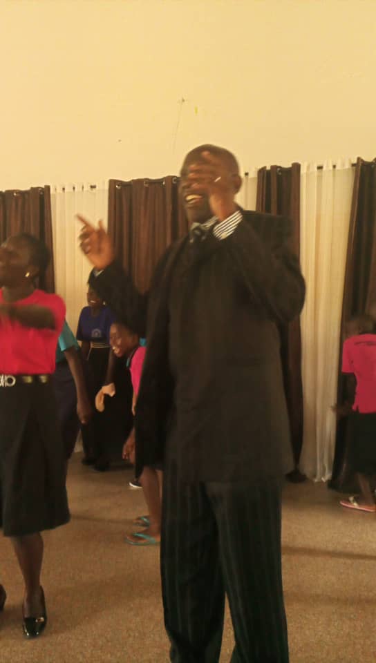 PASTOR NIDOI HENNERY